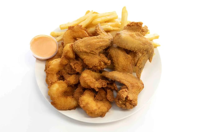 Combo #20 - 6 Jumbo Shrimp & 4 Wings.